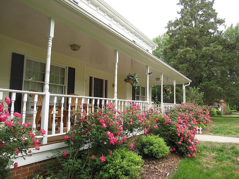 1st image of 4701 Lindstrom Dr