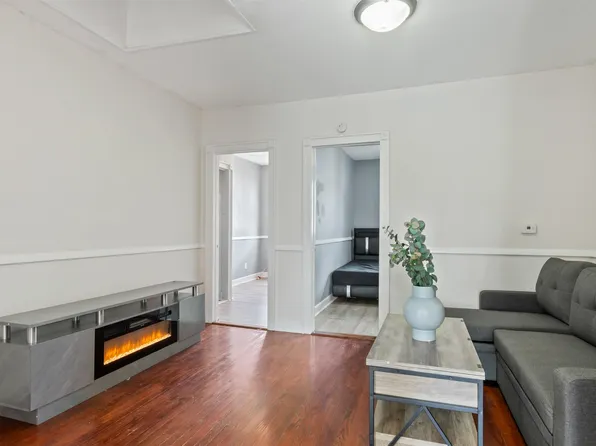 154 Van Horne Street image 1 of 18