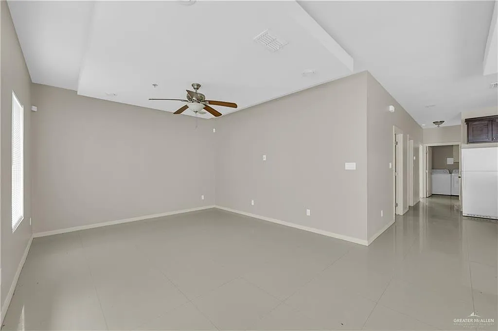 3004 S L St — Photo 2