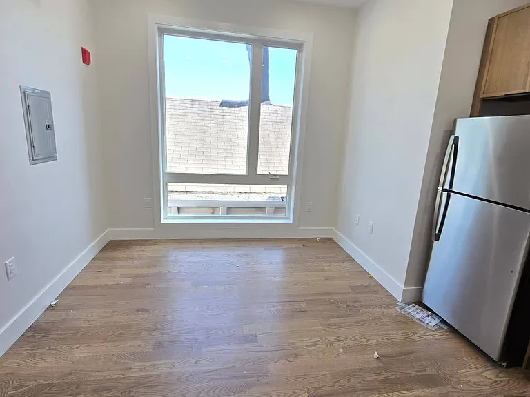 40 Lembeck Ave #304 — Photo 6