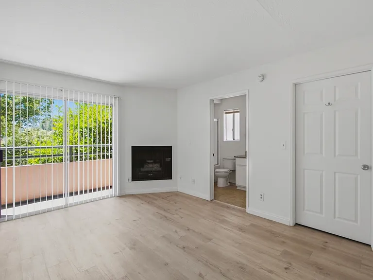4148 Whitsett Ave #109 — Photo 7