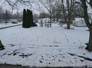 324 N Hendricks St, Warren, IN 46792