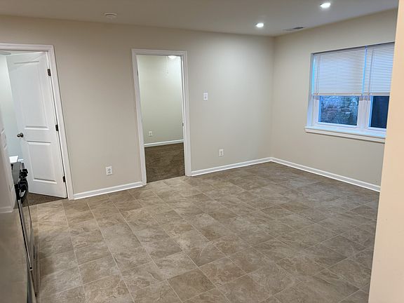 5th image of 3406 Race St #C