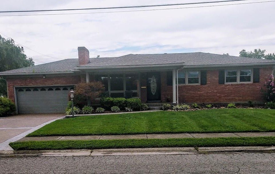 1st image of 915 Packard Ave