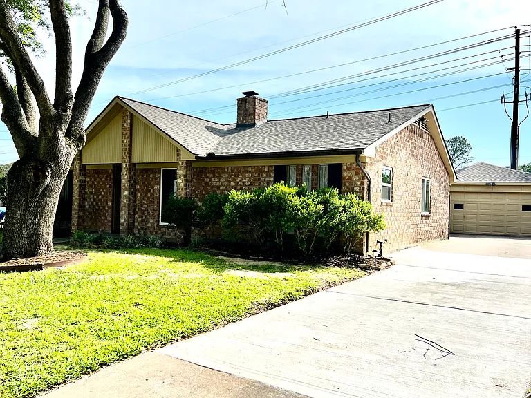 Enjoy the convenience of a newly paved driveway! Clean, smooth, and welcoming from the moment you arrive. Perfect for easy access to the detached garage.