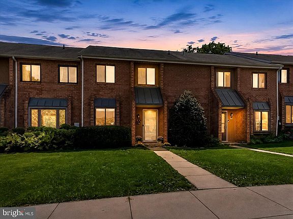 2nd image of 309 N Snowdon Ct