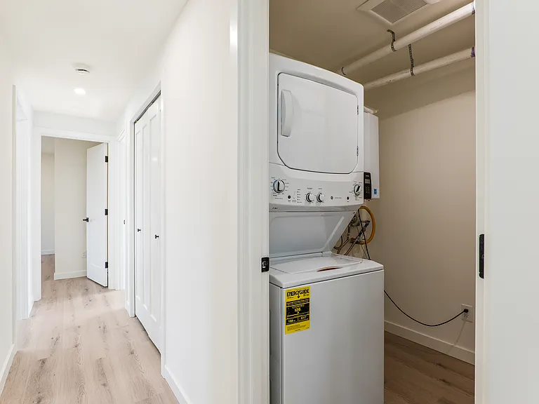 1068 Harding St — Photo 44