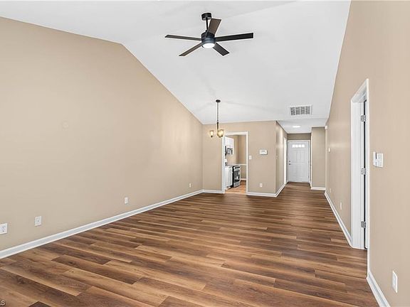 5th image of 154 Wesley Harris Cir