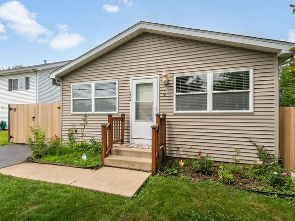 1324 Hainesville Rd, Round Lake Beach, IL 60073