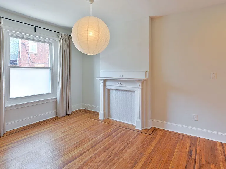 1909 S Woodstock St — Photo 23