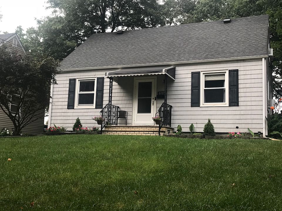 2nd image of 825 Coolidge St