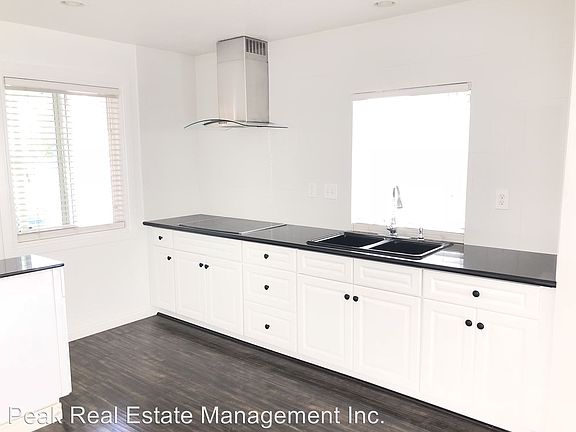 5th image of 16730 Carriage Pl