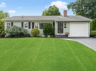 111 Mount View Dr, Cranston, RI 02920