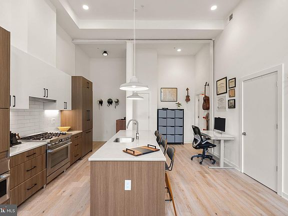 5th image of 440 R St NW Unit 101