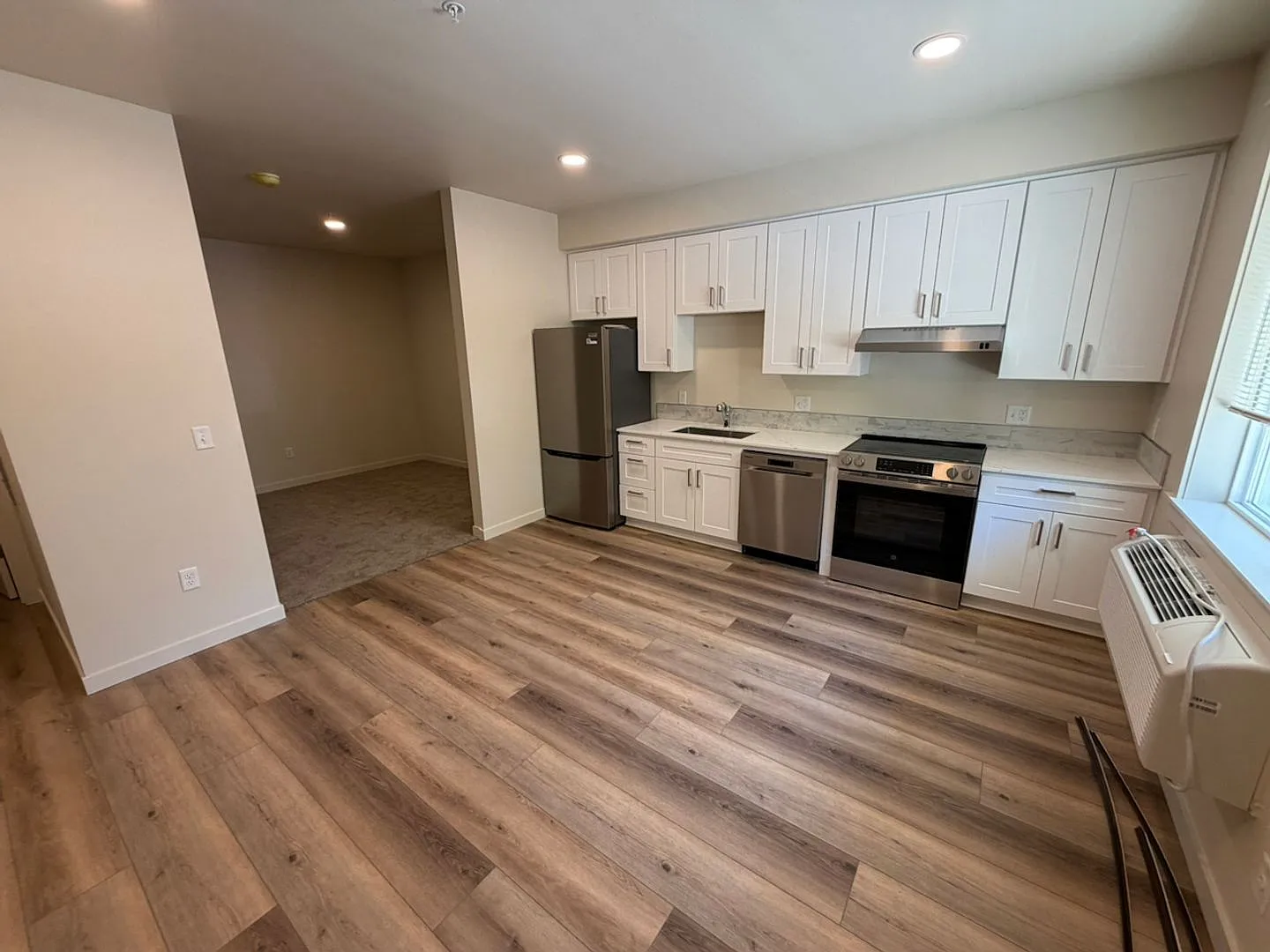 Lincoln Street Apartments — Photo 1
