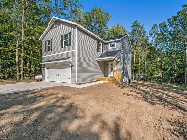 5291 Marvie Dr, Saranac, MI 48881