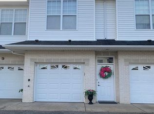 227 Adams Pointe Blvd UNIT 4, Mars, PA 16046
