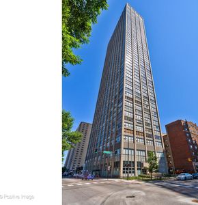 655 W Irving Park Rd APT 3302, Chicago, IL, 60613