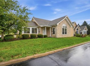 2690 Prestwick Village Cir, Springfield, OH 45503