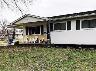 1215 Bluebird Dr, Florissant, MO 63031