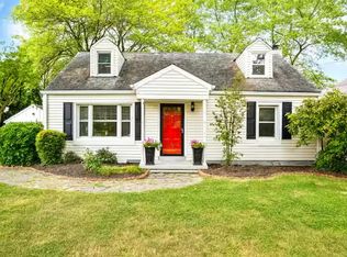 6004 Edgewood Ln, Alexandria, VA 22310