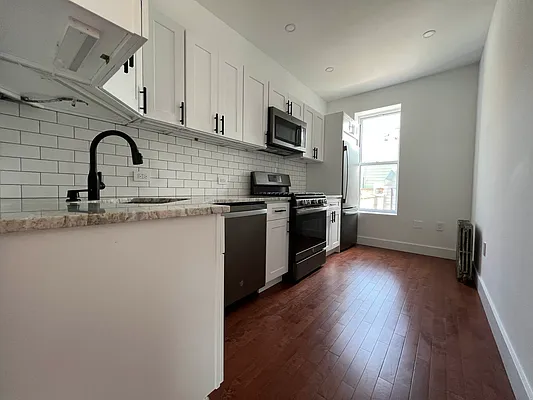 Rented by Target Realty Group | media 6