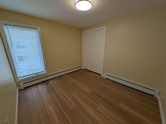 4th image of 159 Grove St #5