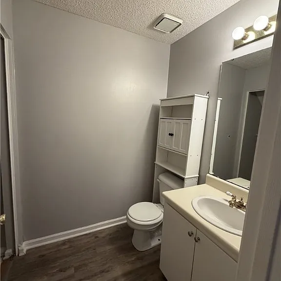 98 Hidden Lake Ct — Photo 10
