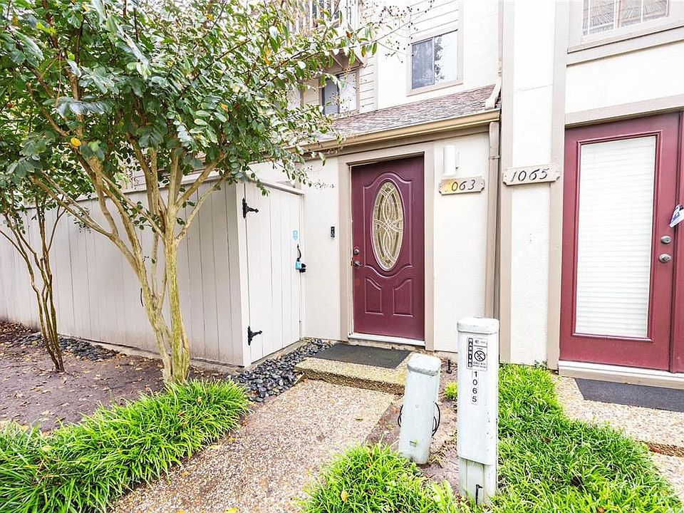 1st image of 1063 Country Place Dr