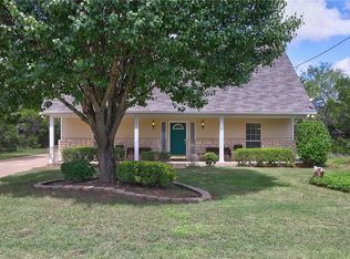 18051 Southhill Dr, Whitney, TX 76692