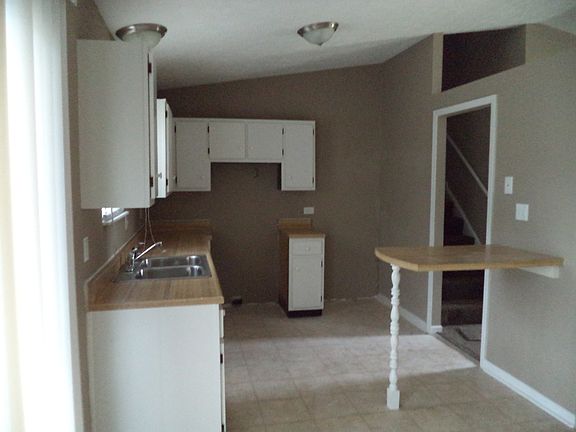 5th image of 1327 Fairview Dr