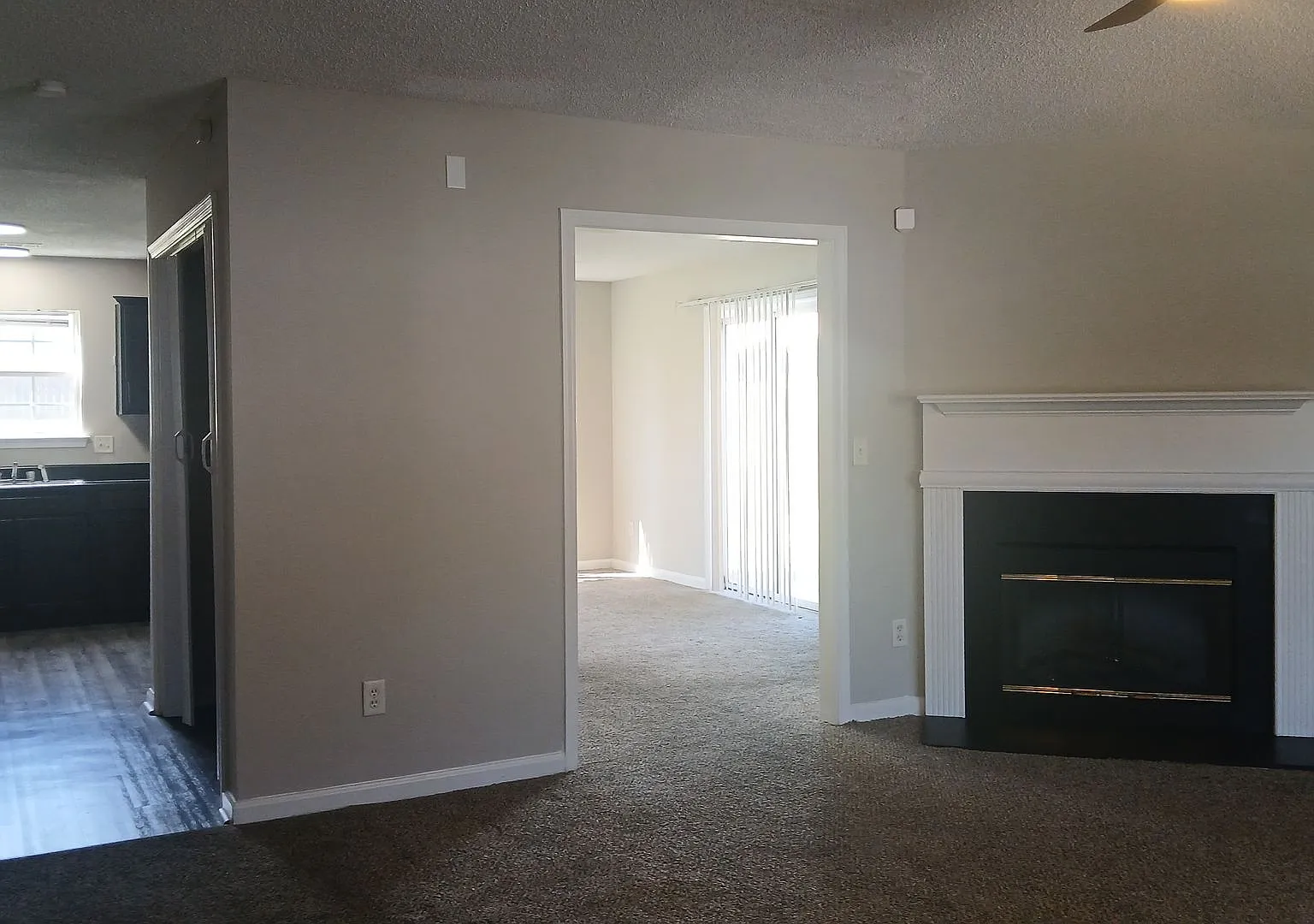 Black on Black Beautiful 2-Story 3 South Fulton Home! - Vouchers Accepted — Photo 4