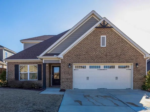 2415 Celia Ct SW, Huntsville, AL 35803