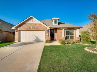 1129 Longhorn Dr, Aubrey, TX 76227
