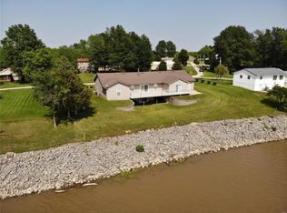 25320 Lyons Rd, Carlyle, IL 62231