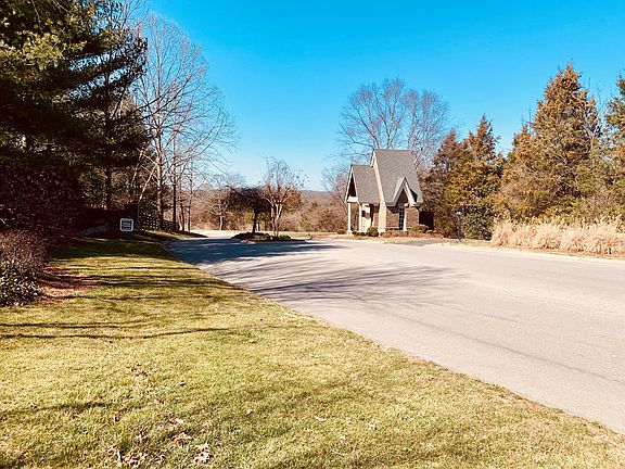 5th image of 704 Aylesford Ct