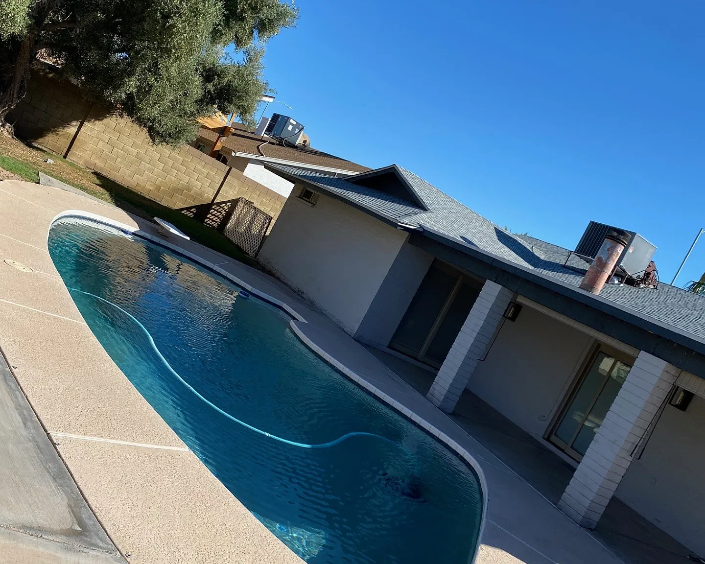 4 bed, 1900 sqft, $3,200 — Photo 2