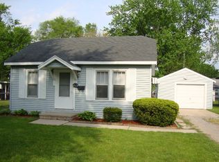 713 Oak St, Essexville, MI 48732