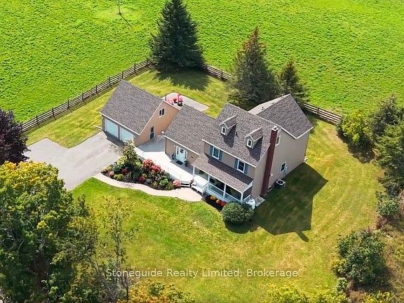 3rd image of 1611 Parkhill Rd W