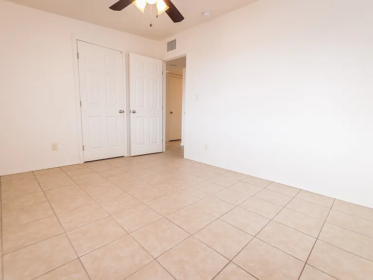 3799 E Foothills Dr — Photo 13