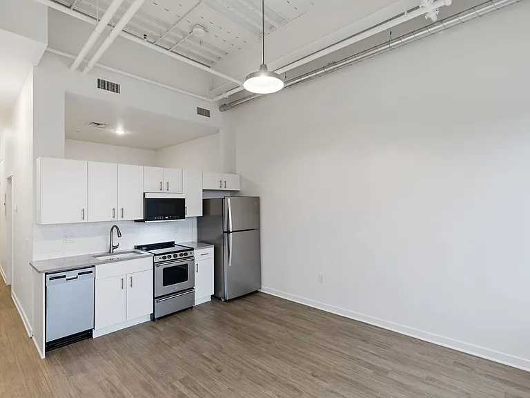 501 S Capitol Ave — Photo 105