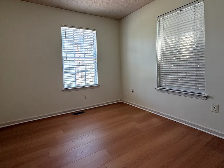 3340 Hollow Ct — Photo 25