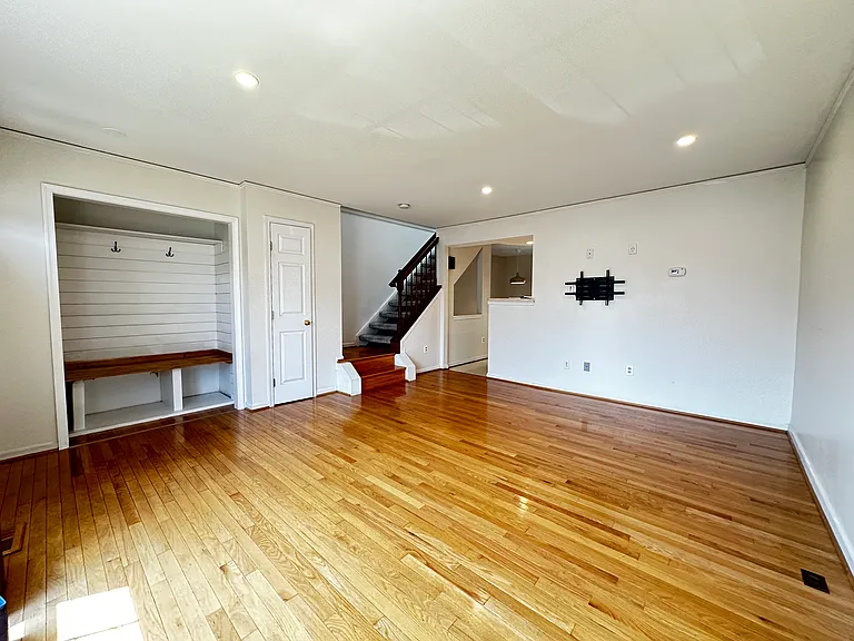 9799 Mock Orange Ct — Photo 6