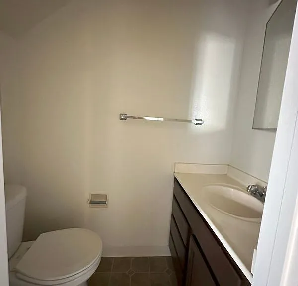 647 Military E — Photo 18