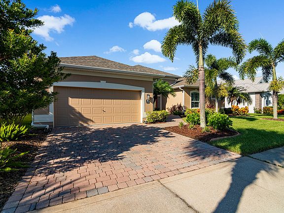 2nd image of 3333 Carambola Cir