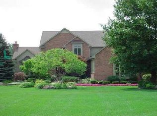 4061 N Jacquelynn Ct, Rochester, MI 48306