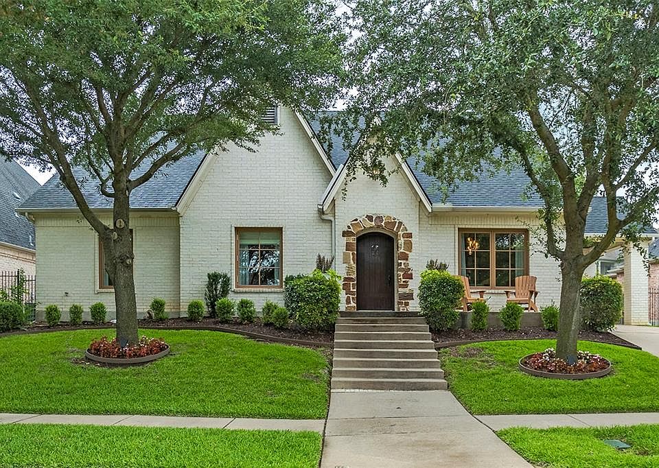 1st image of 2318 Castle Creek Dr