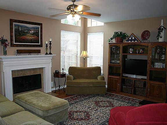4th image of 20511 Fawnbrook Ct