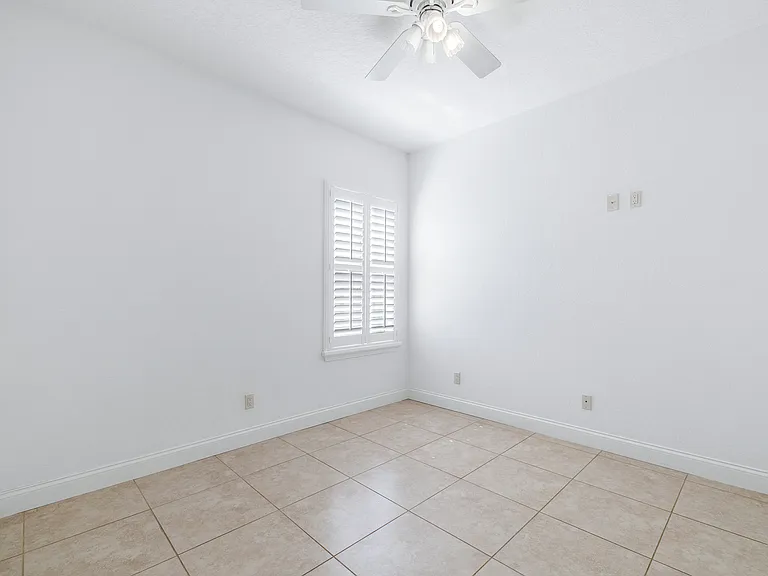 5318 11th St SE — Photo 16