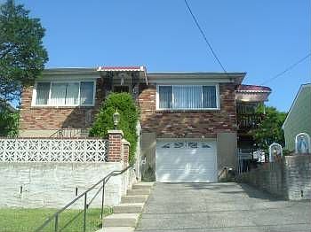1st image of 218 Bennett Ave
